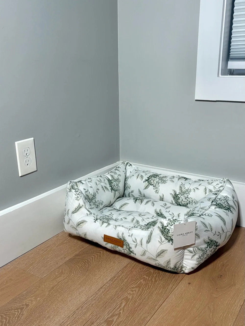 Pet Bed - Floral Green Leaf Print